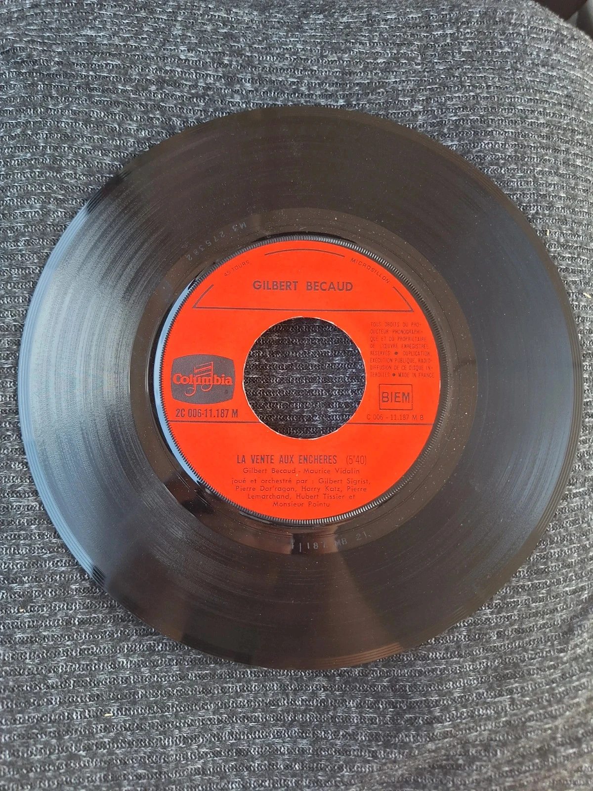 Vínilo Gilbert Becaud La venta aux encheres – photo 4